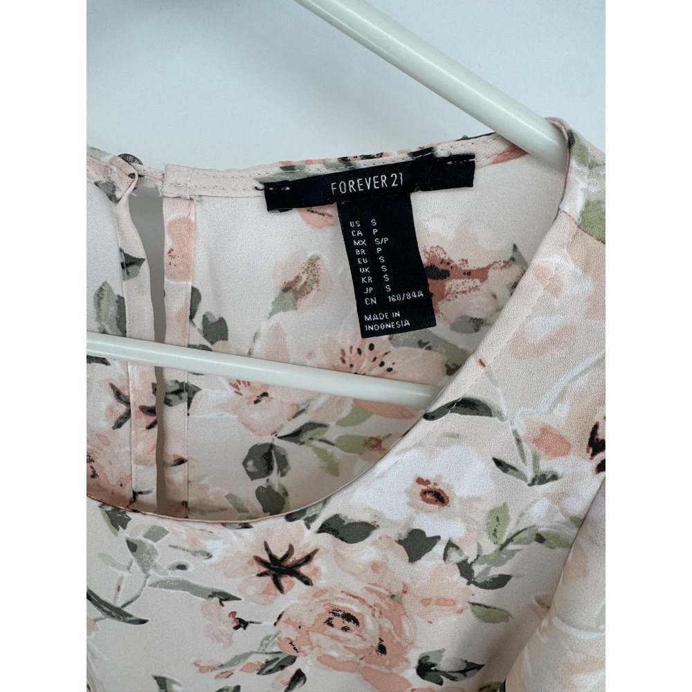 Forever 21 Women Peach Floral Flutter Sleeve Keyhole Back Blouse Top Small - Picture 3 of 5